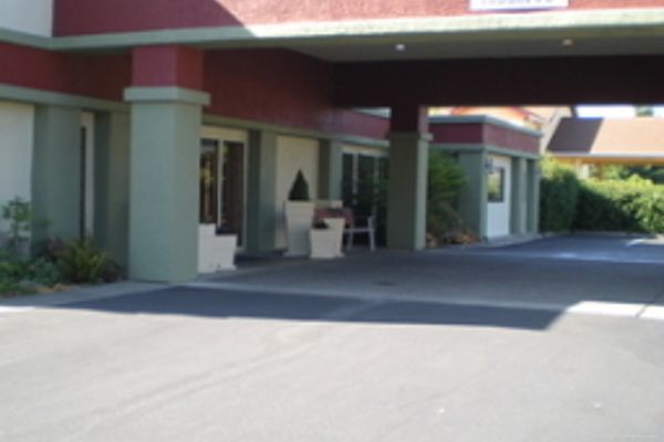 The Redwood Riverwalk Hotel (Fortuna)